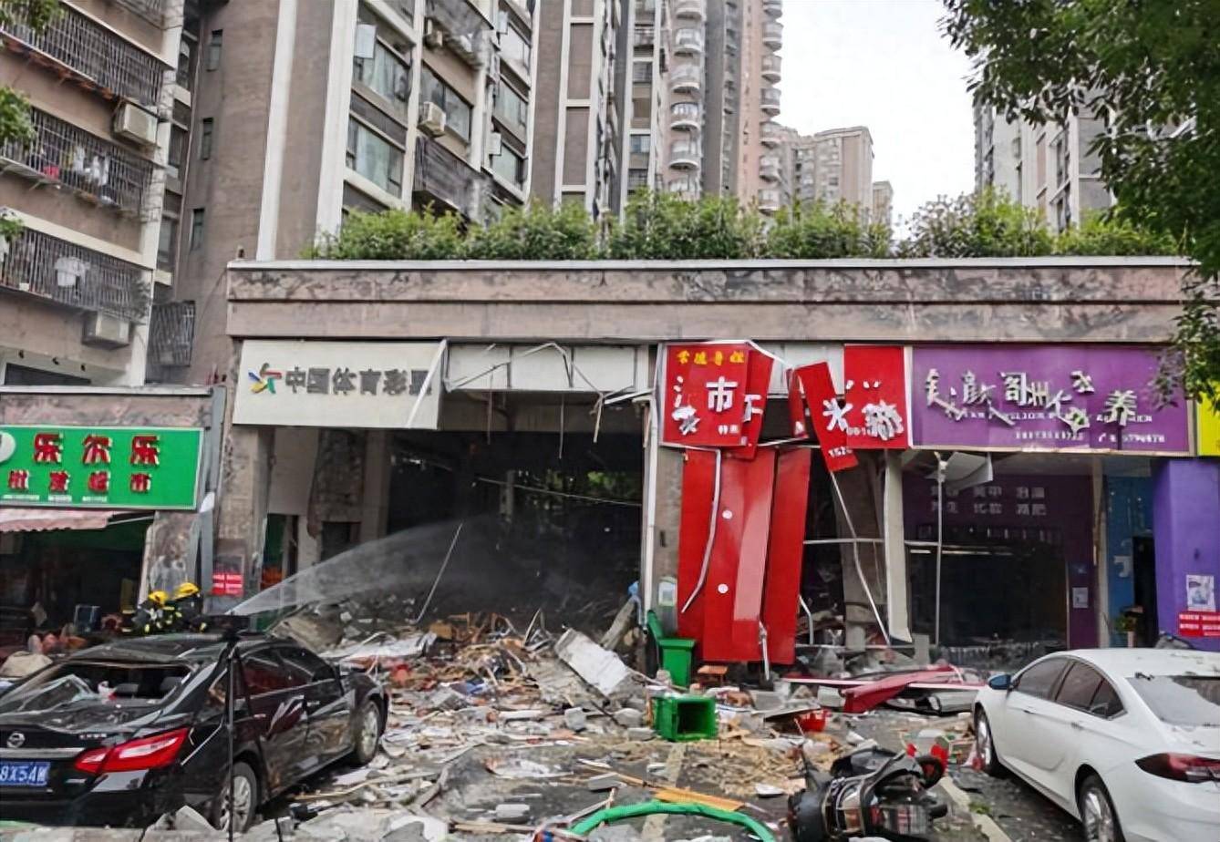 湖南长沙一早餐店3次爆燃1名消防员牺牲！事故发生经过和原因公布开云棋牌娱乐(图1)